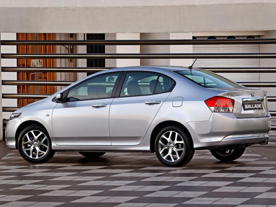  Honda Ballade 2011 года  (фото 5 из 21)